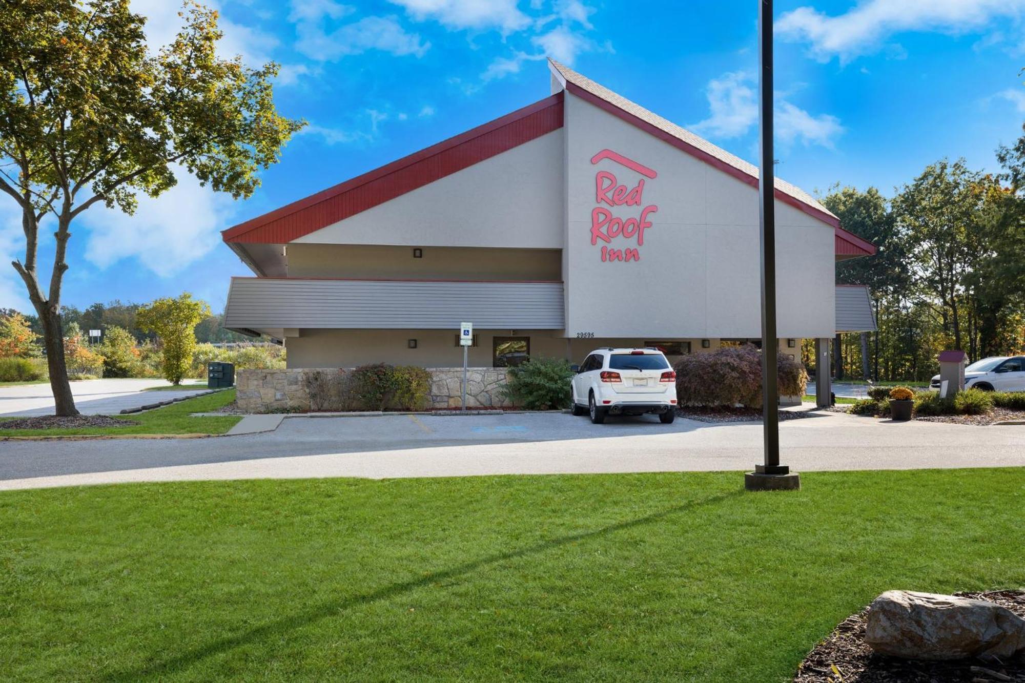 Red Roof Inn Cleveland - Westlake Eksteriør bilde